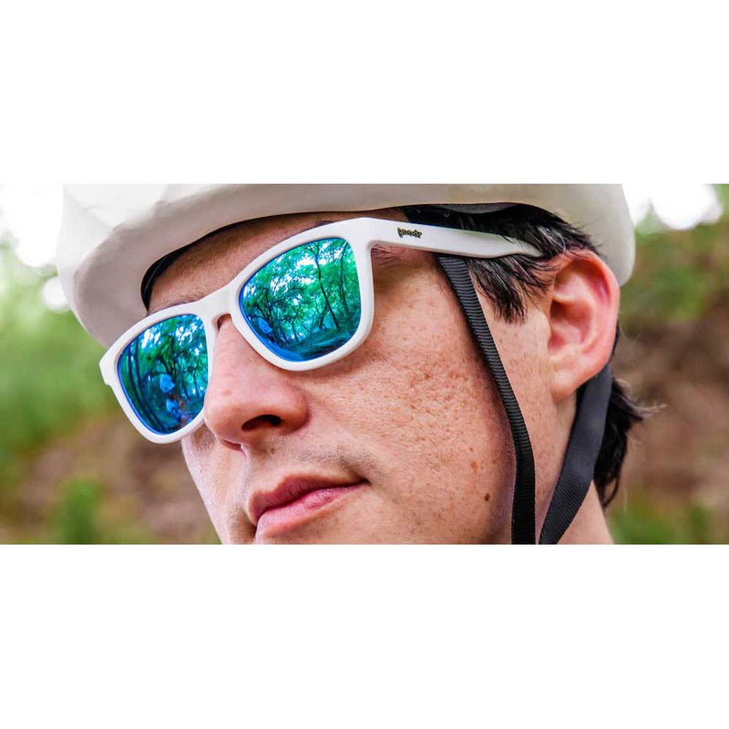 Load image into Gallery viewer, goodr sunglasses the ogs iced by yetis 3