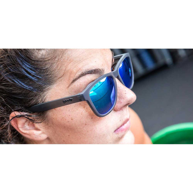 Load image into Gallery viewer, goodr sunglasses the ogs silverback squat mobility 3