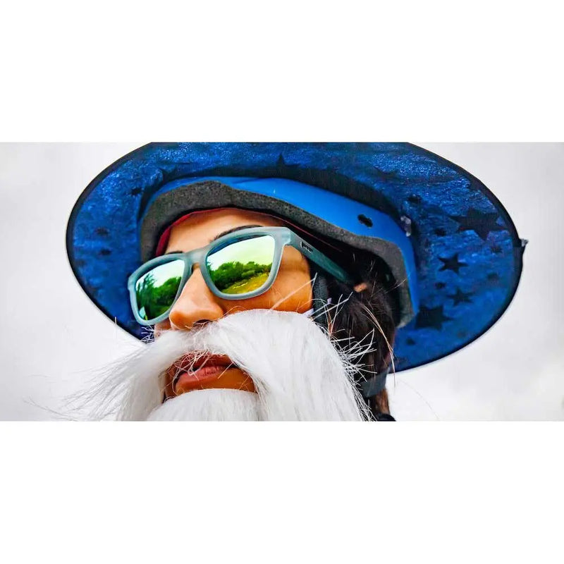 Load image into Gallery viewer, goodr the OGS sunglasses sunbathing with wizards 1 4