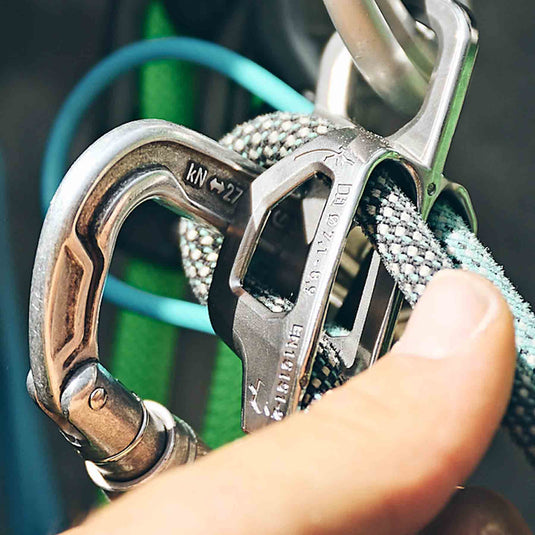 Edelrid Jul 2 Belay Kit Bulletproof Triple appareil d'assurage mousqueton d'escalade Edelrid Jul 2 Belay Kit Bulletproof Triple appareil d'assurage mousqueton d'escalade
