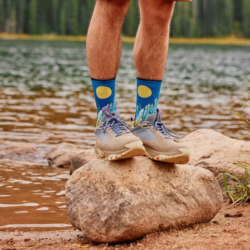 Load image into Gallery viewer, Smartwool Hike Targeted Cushion Mountain Myth - Crew Socks
