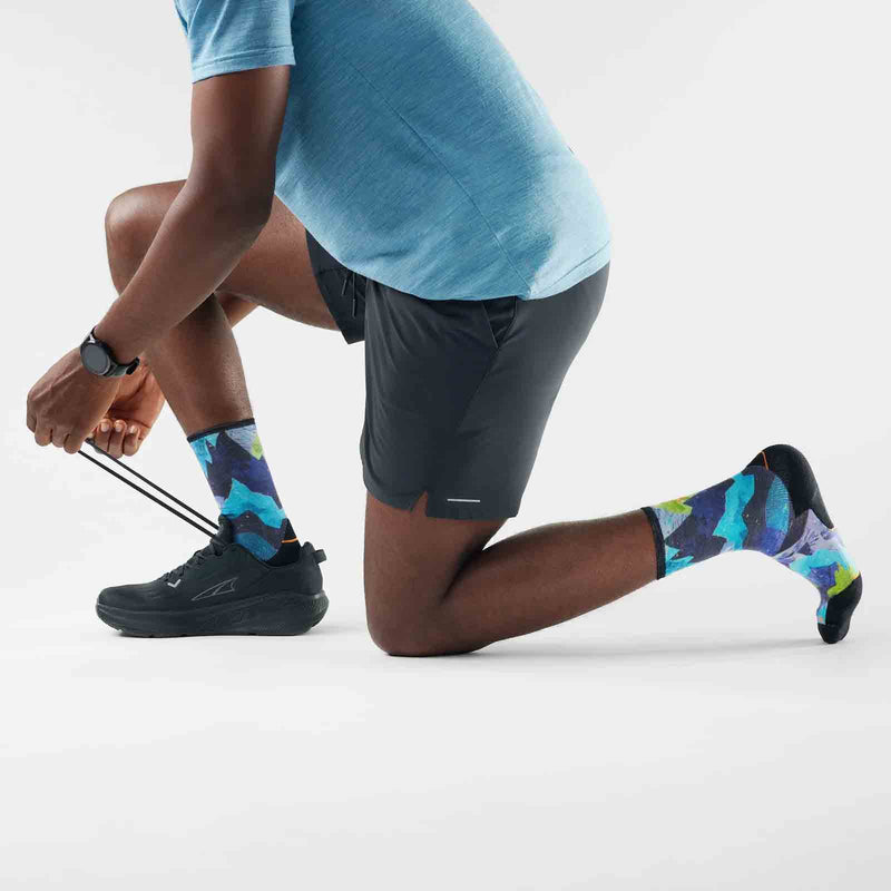 Load image into Gallery viewer, Smartwool Trail Run Targeted Cushion Summit Sector - Crew Socks
