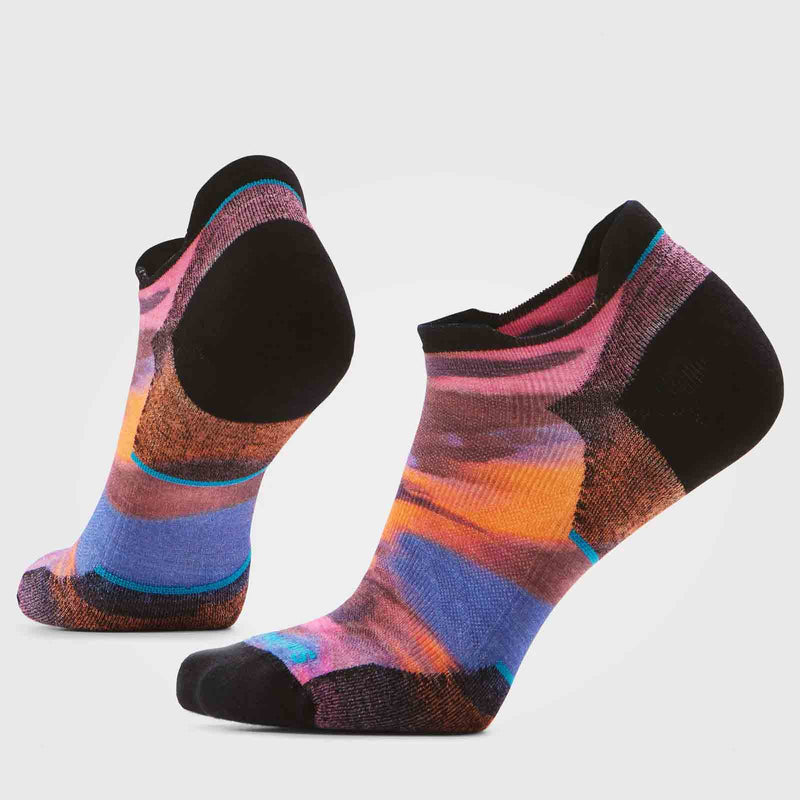 Load image into Gallery viewer, Smartwool Run Targeted Cushion Low Ankle Socks - Wmns
