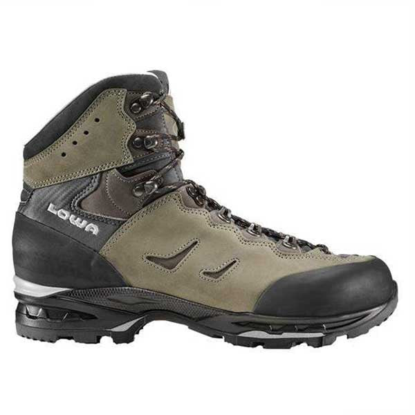 Lowe camino GTX trekking boots, robust hiking boots made in europe