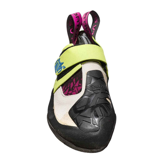 la sportiva skwama womens climbing shoe toe box