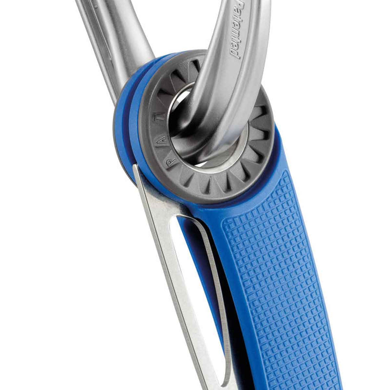 Load image into Gallery viewer, petzl spatha climbing rescue knife carabiner hole blue
